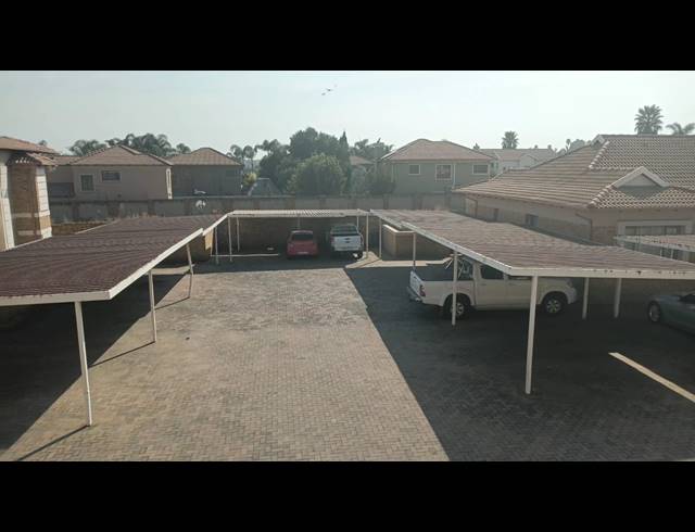 2 BEDROOM APARTMENT FOR SALE IN SONNEVELD